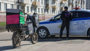 gosavtoinspekcija-anonsirovala-rejd-na-velokurerov-v-moskve-173380a.jpg
