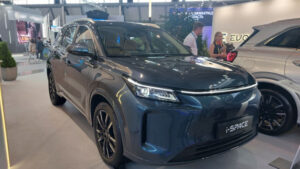 nazvan-uroven-lokalizacii-rossijskih-elektromobilej-i-gibridov-evolute-e59f5ad.jpg