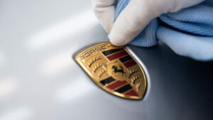 prodazhi-nemeckogo-avtokoncerna-porsche-upali-vpervye-za-shest-let-294f323.jpg