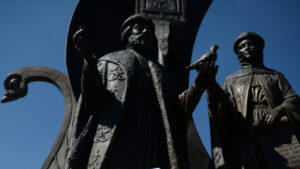 religioved-rasskazala-o-pojavlenii-dnja-semi-ljubvi-i-vernosti-b78da93.jpg