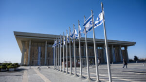 v-knessete-nazvali-prekrashhenie-udarov-po-hezbolle-oshibkoj-977cbdc.jpg